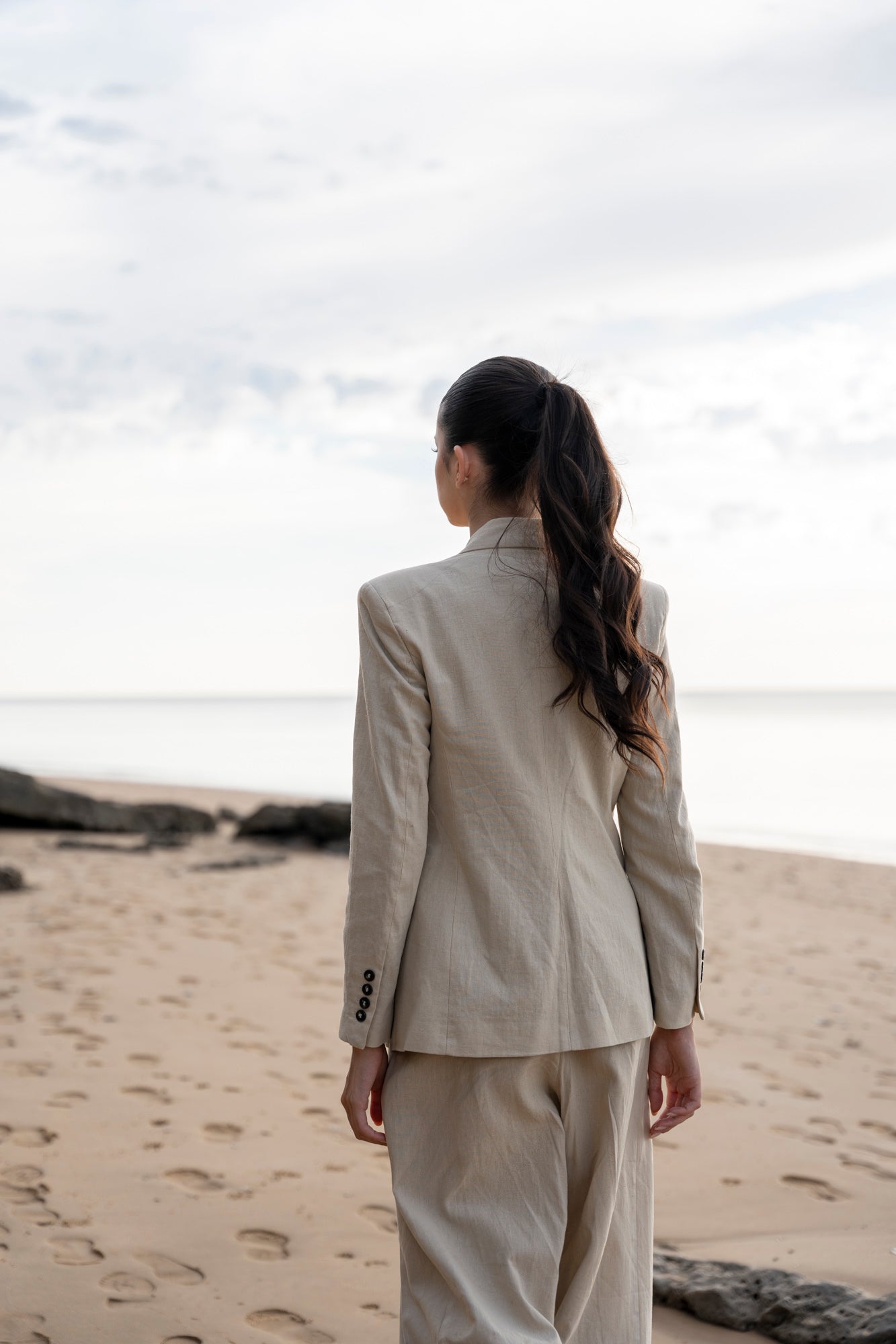 LINEN BLAZER